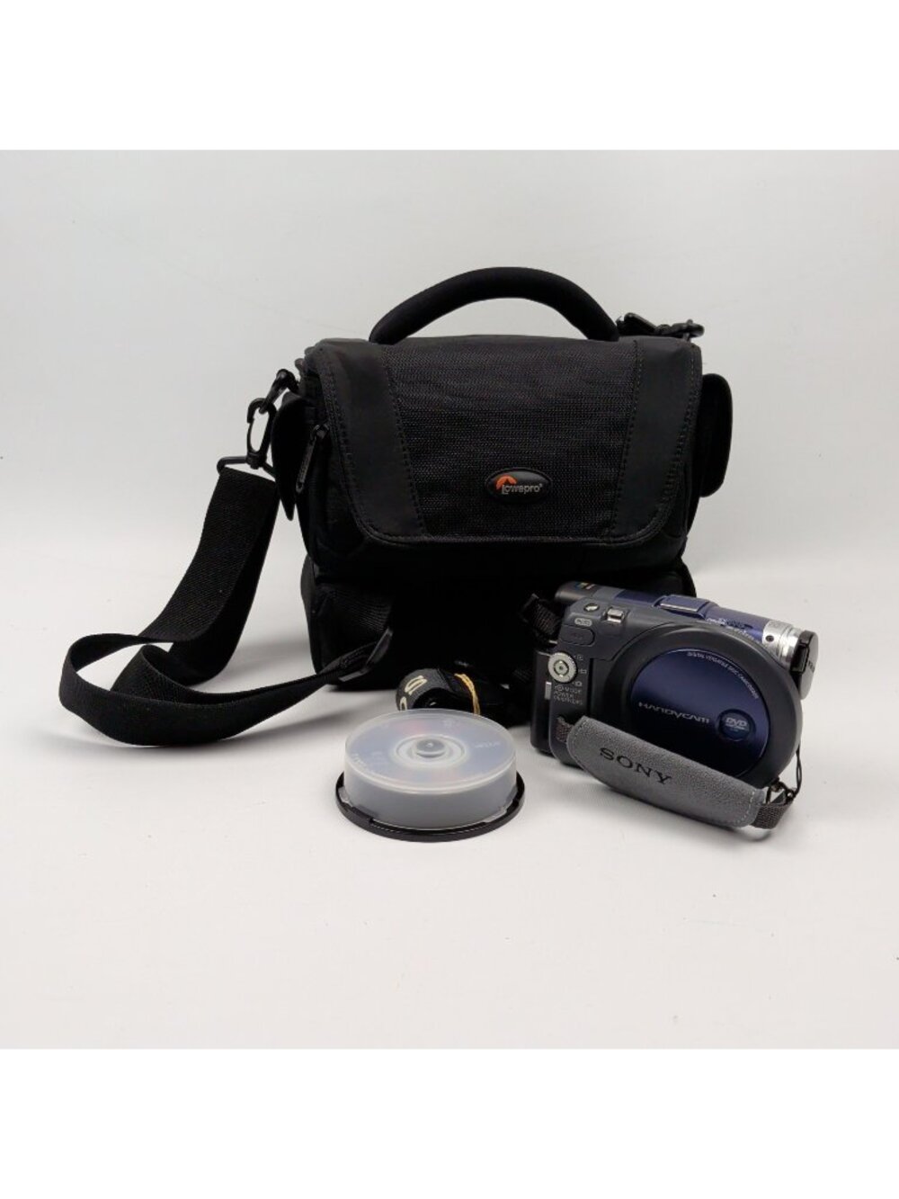 Sony Handycam DCR-DVD101 DVD Camcorder Bundle w/ Bag Remote Cords Tested Read